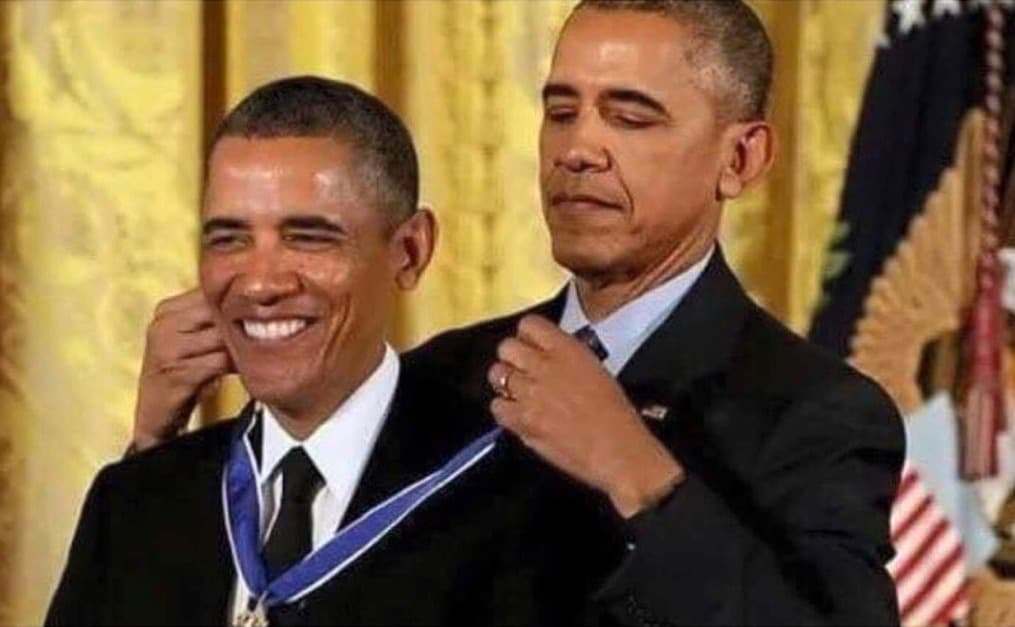 Obama Se Condecorando