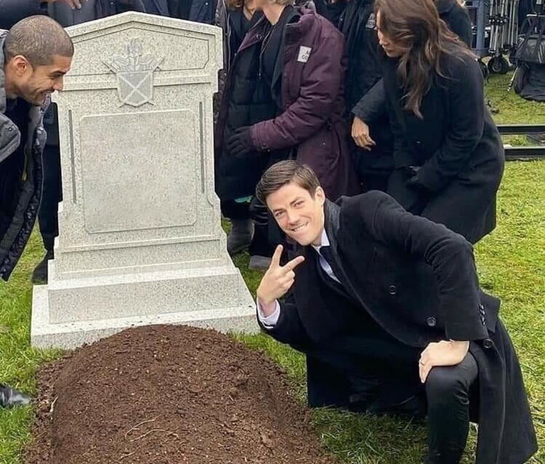 Lápide Com Sinal De Paz