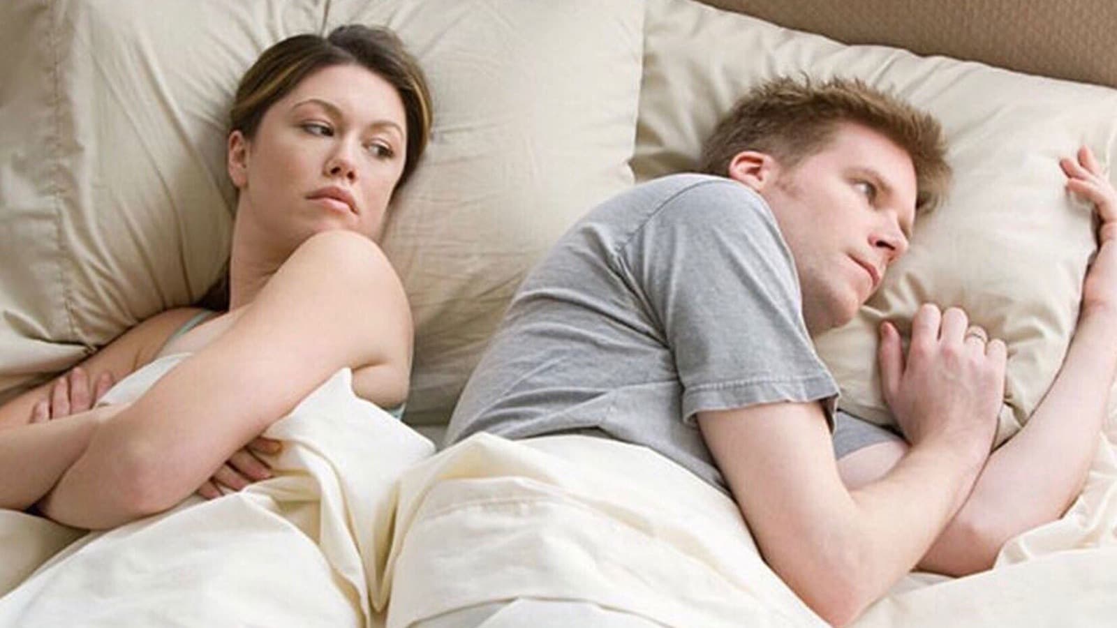 Casal Na Cama