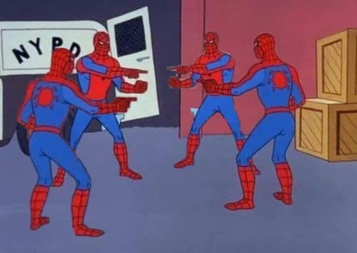 4 Homens-Aranha Apontando Um Para O Outro